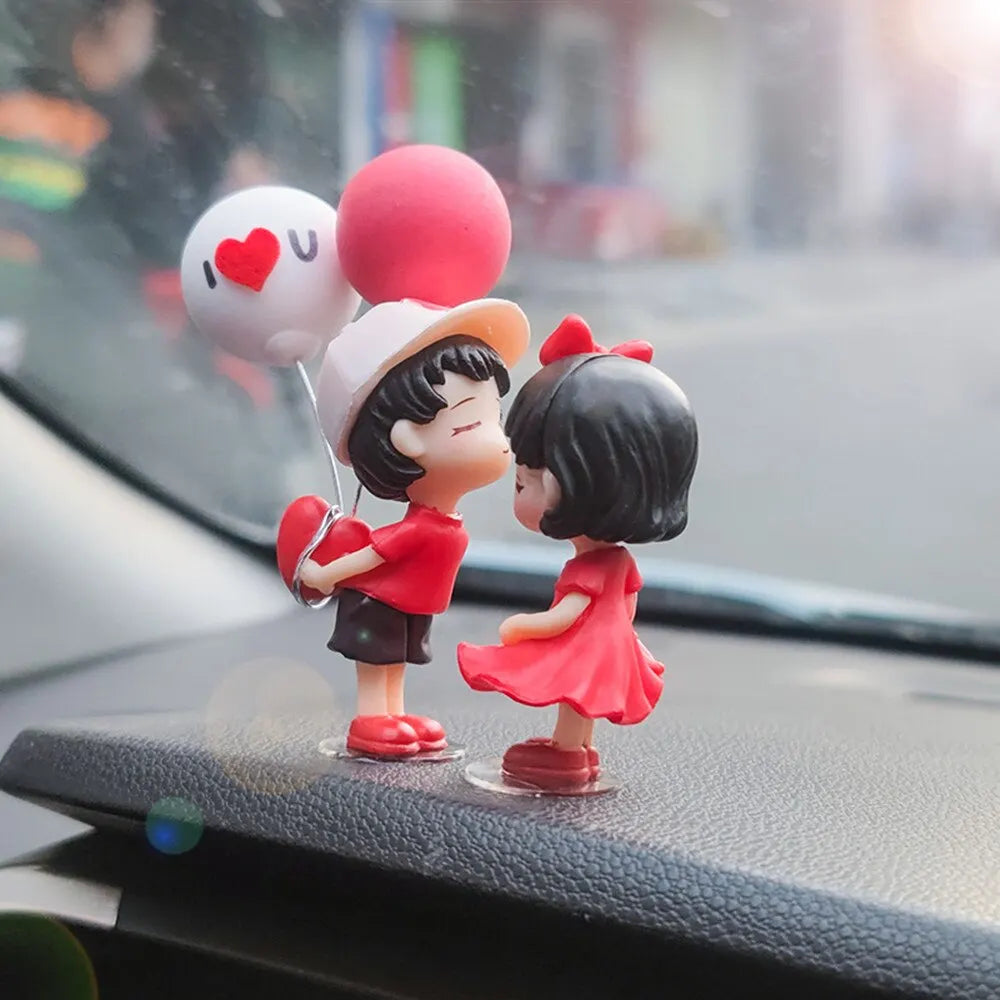 LoveDuo: Adorable Kissing Couple Car Ornaments – Add Romance to Your Ride!