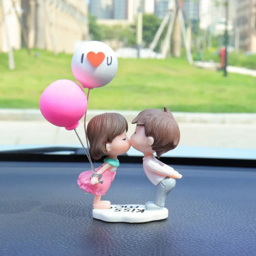 LoveDuo: Adorable Kissing Couple Car Ornaments – Add Romance to Your Ride!