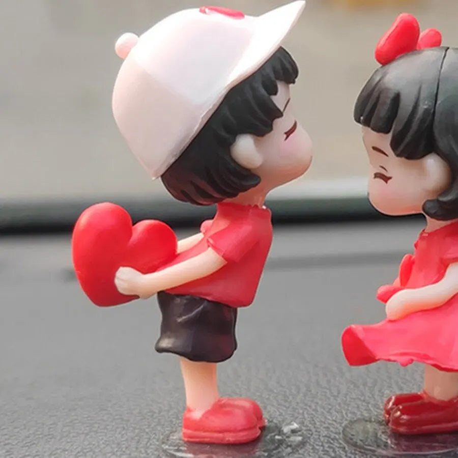 LoveDuo: Adorable Kissing Couple Car Ornaments – Add Romance to Your Ride!