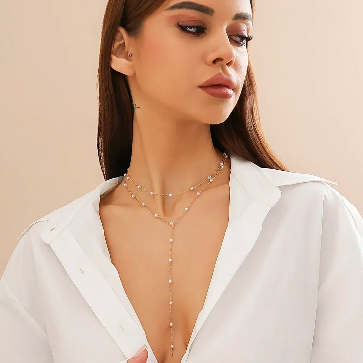 Pearl Elegance: Tassel Charm Choker Necklace